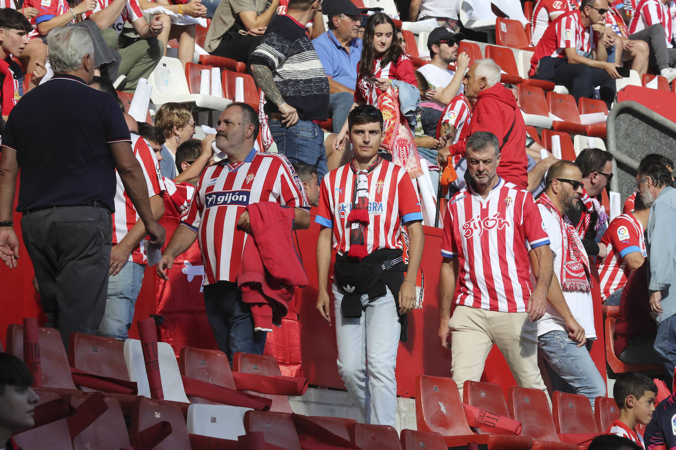 ¿Estuviste en el Sporting - Real Oviedo? ¡Búscate!