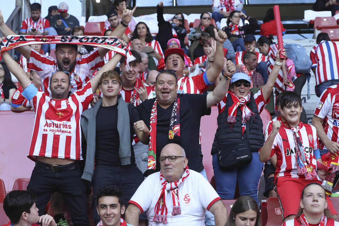 ¿Estuviste en el Sporting - Real Oviedo? ¡Búscate!