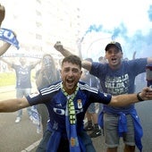 Impresionante despedida del oviedismo a sus jugadores