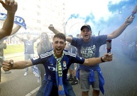 Impresionante despedida del oviedismo a sus jugadores