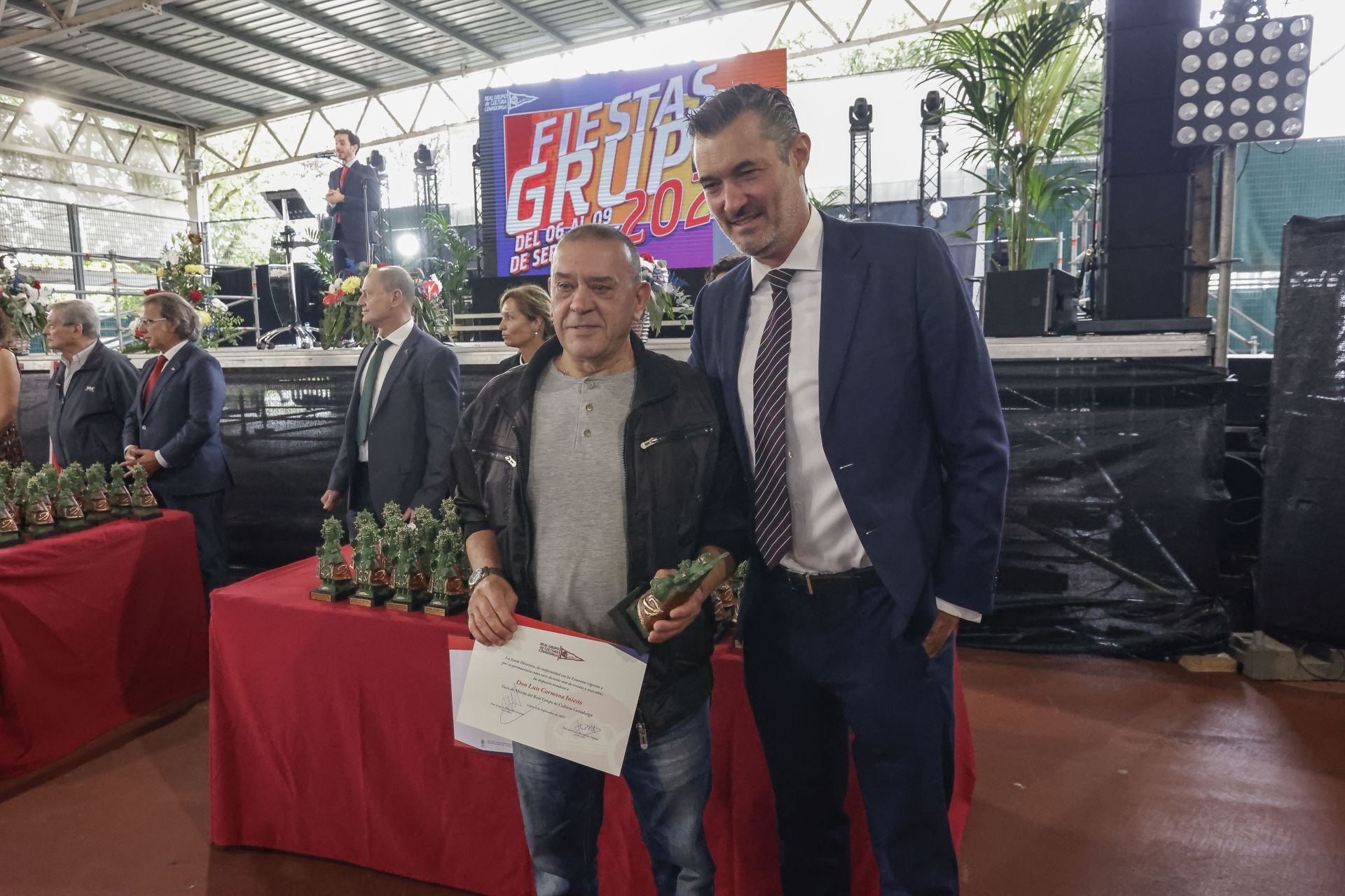 El Grupo Covadonga distingue a sus socios de mérito y de honor