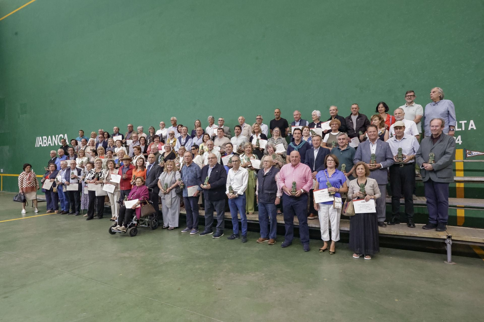 El Grupo Covadonga distingue a sus socios de mérito y de honor