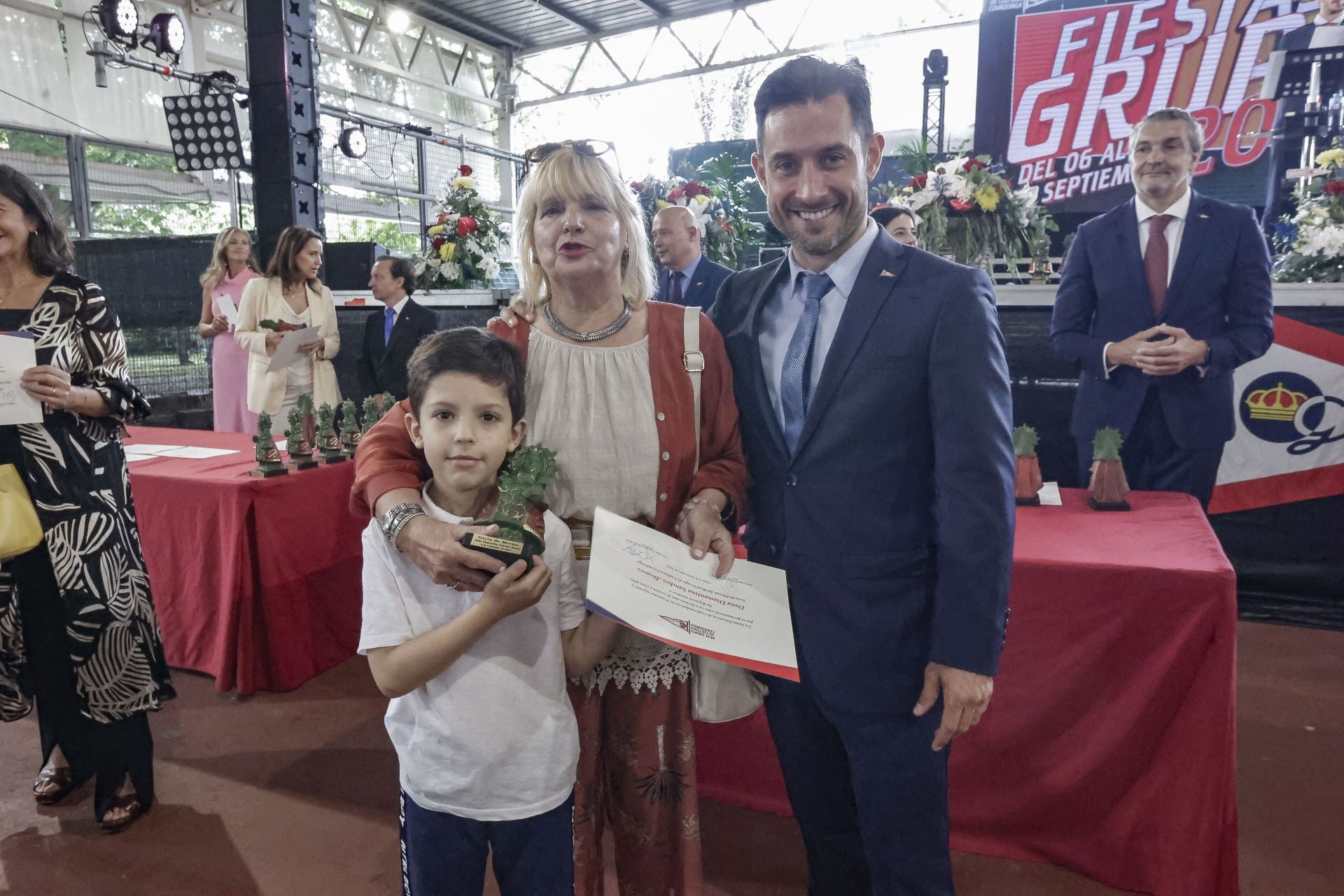 El Grupo Covadonga distingue a sus socios de mérito y de honor