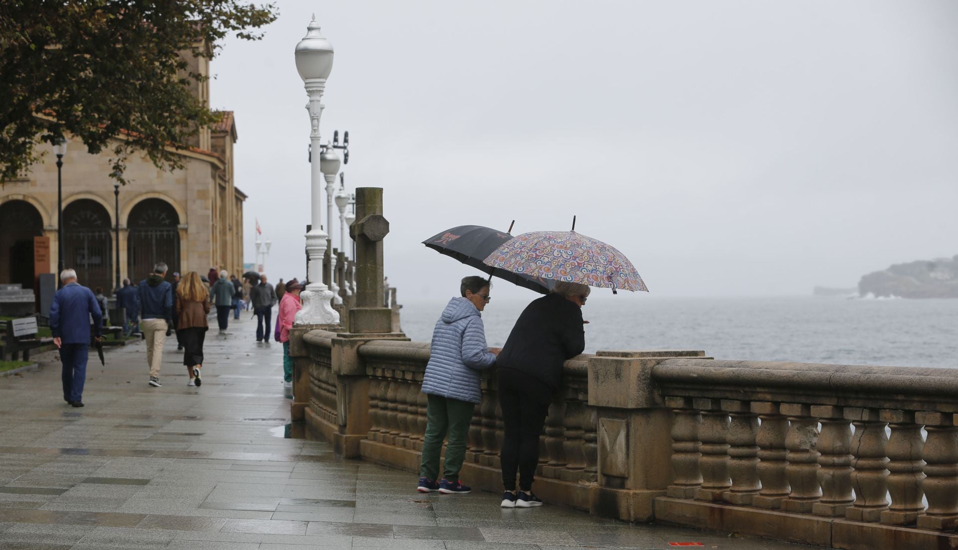 Un frente frío adelanta el otoño en Asturias