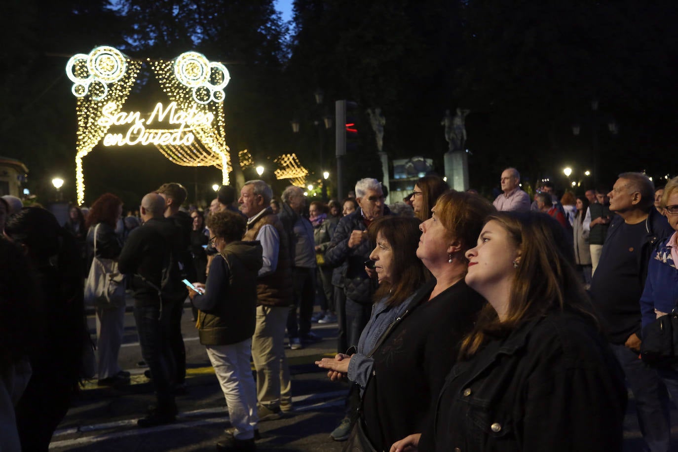 La calle Uría también se llena de música por San Mateo