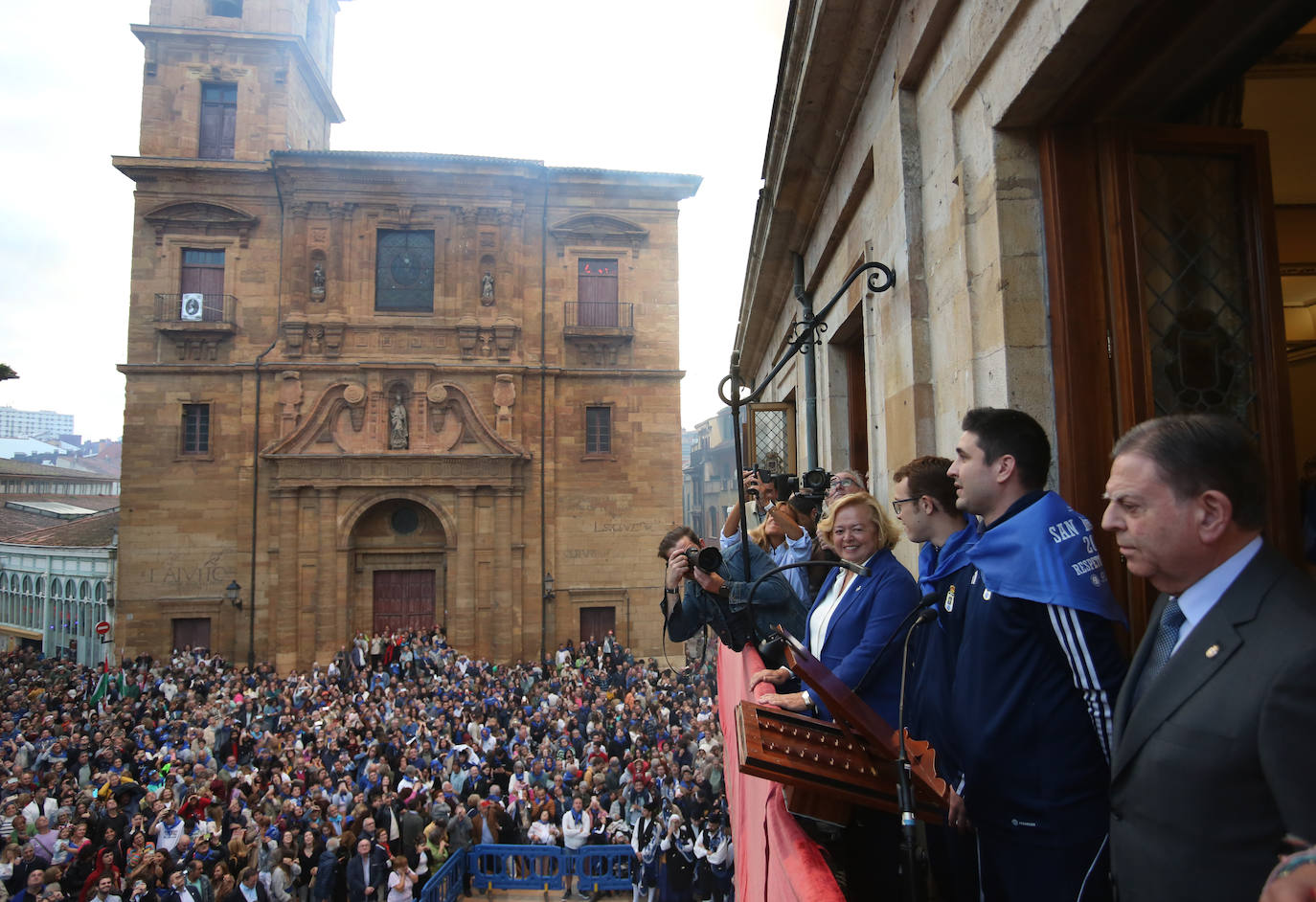 El pregón de San Mateo abre las fiestas en Oviedo