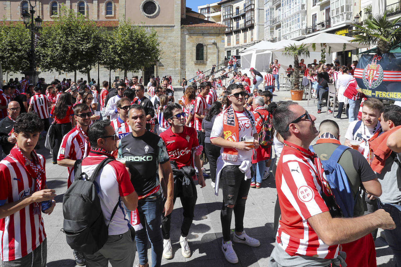 Ambientazo en Santander con la avalancha de sportinguistas