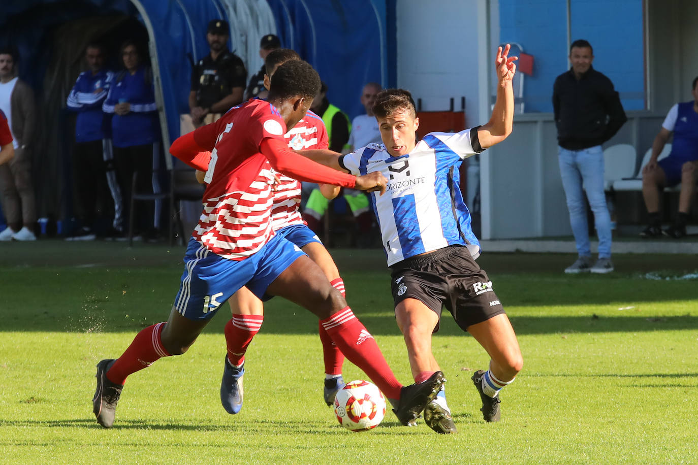 Las imágenes que deja el partido entre el Real Avilés y el Llanera