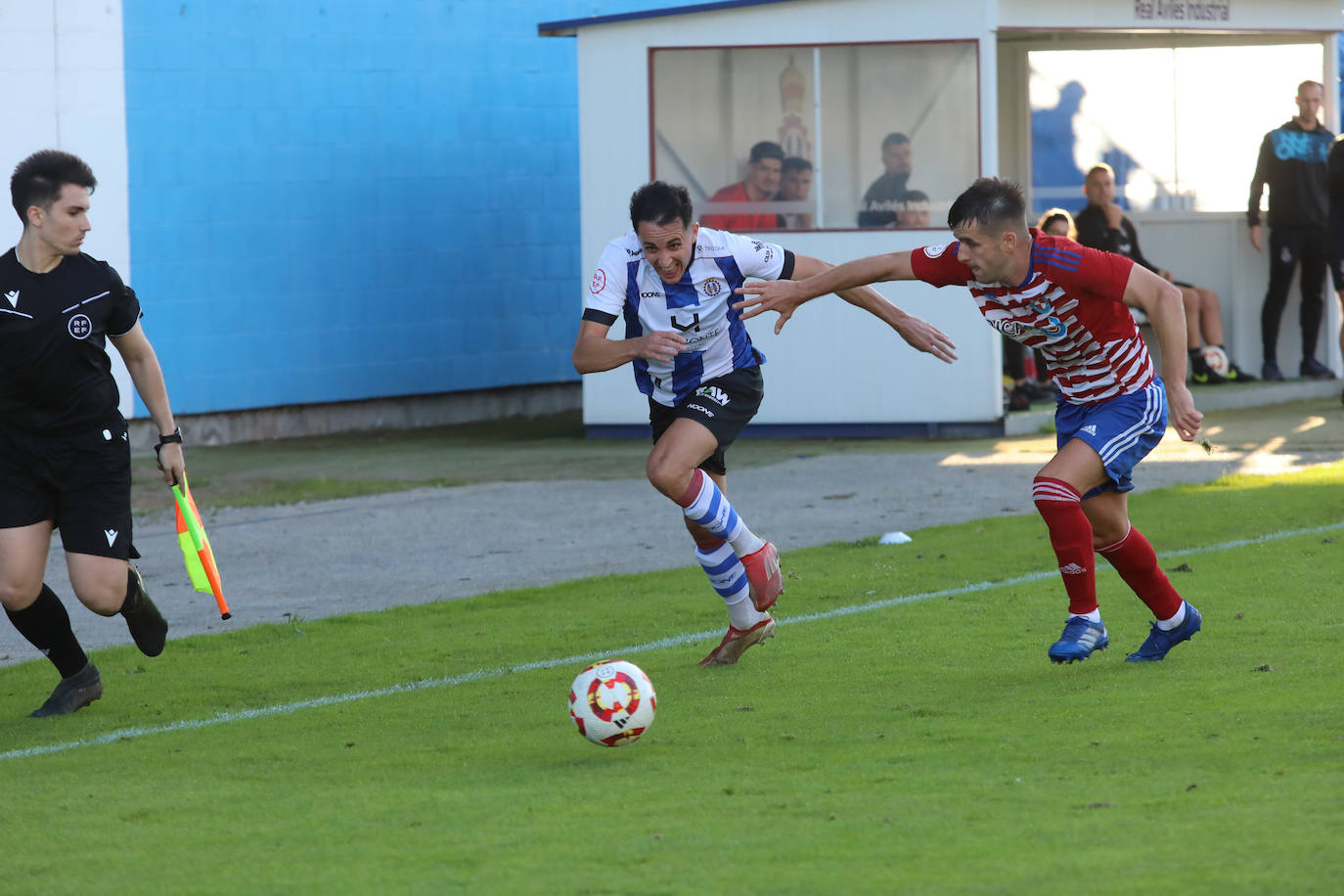 Las imágenes que deja el partido entre el Real Avilés y el Llanera