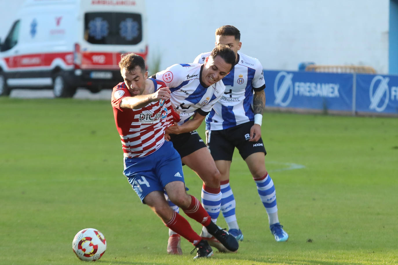 Las imágenes que deja el partido entre el Real Avilés y el Llanera