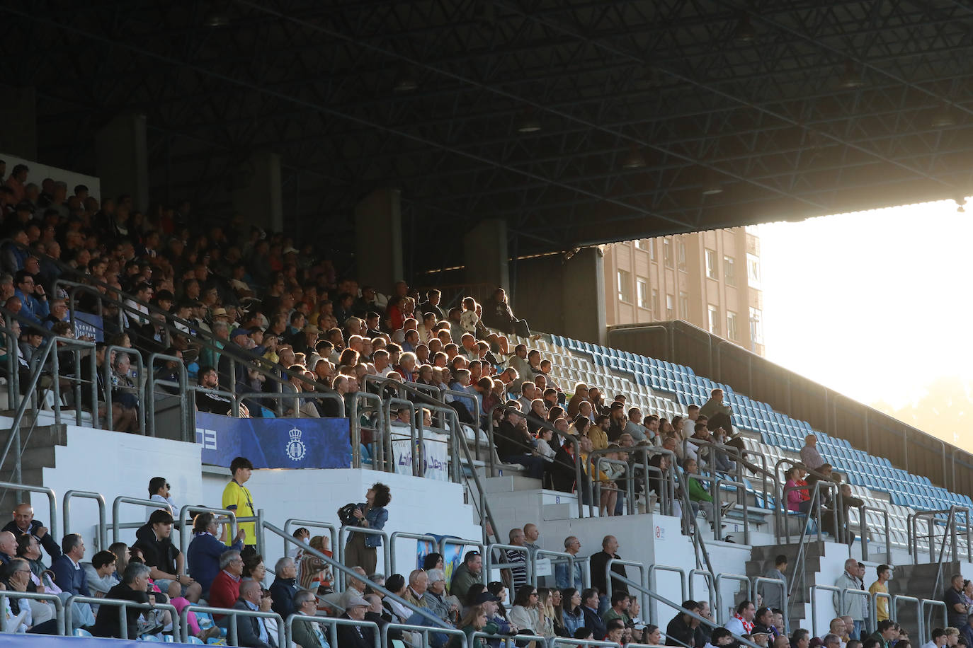 Las imágenes que deja el partido entre el Real Avilés y el Llanera