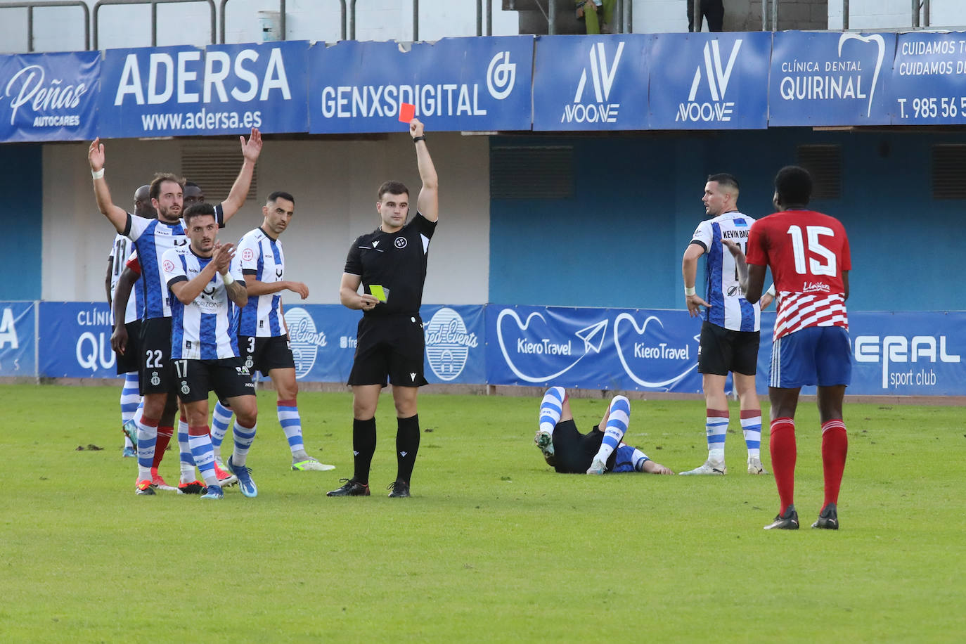 Las imágenes que deja el partido entre el Real Avilés y el Llanera