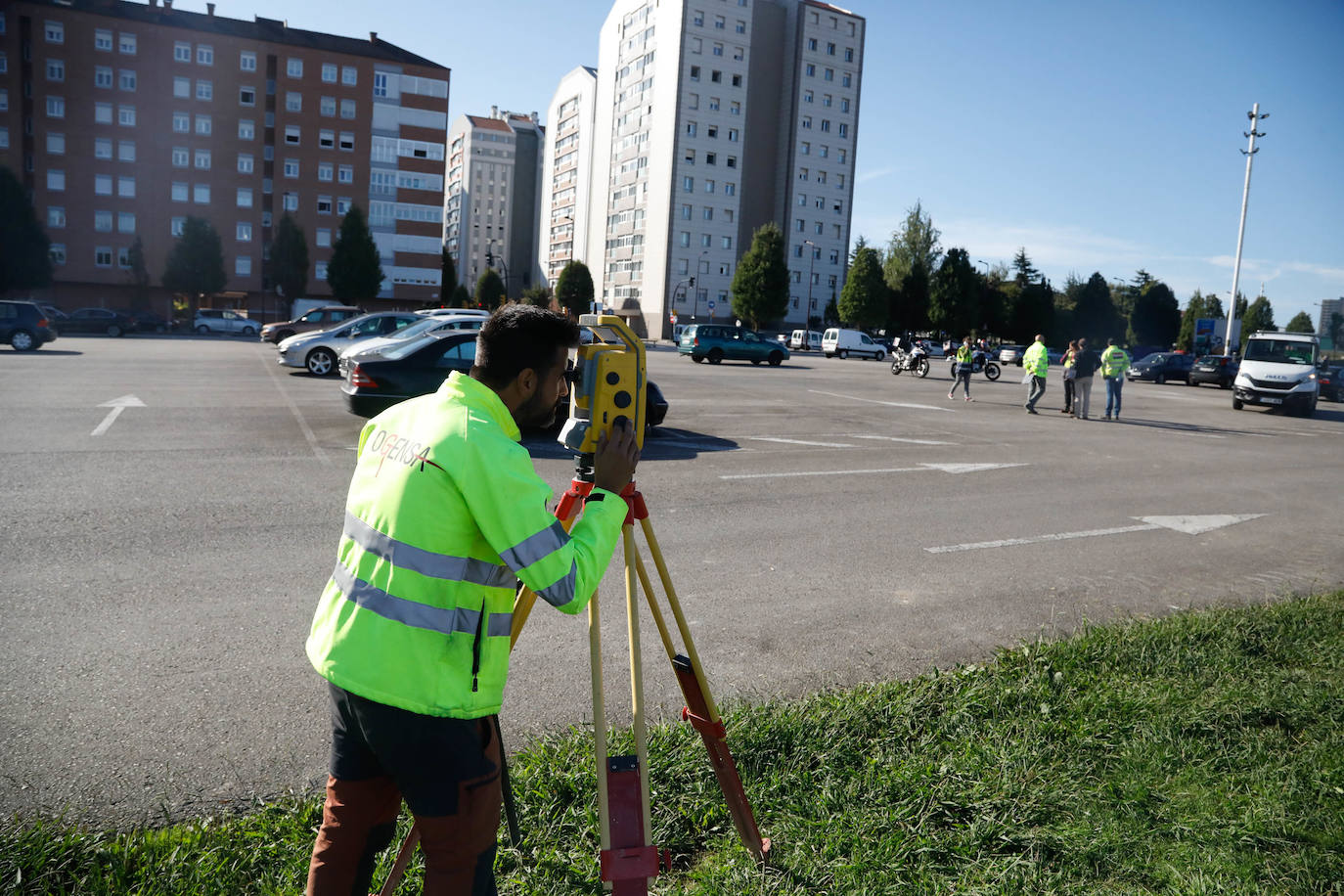 Uno de los operarios, durante el inicio de las obras.