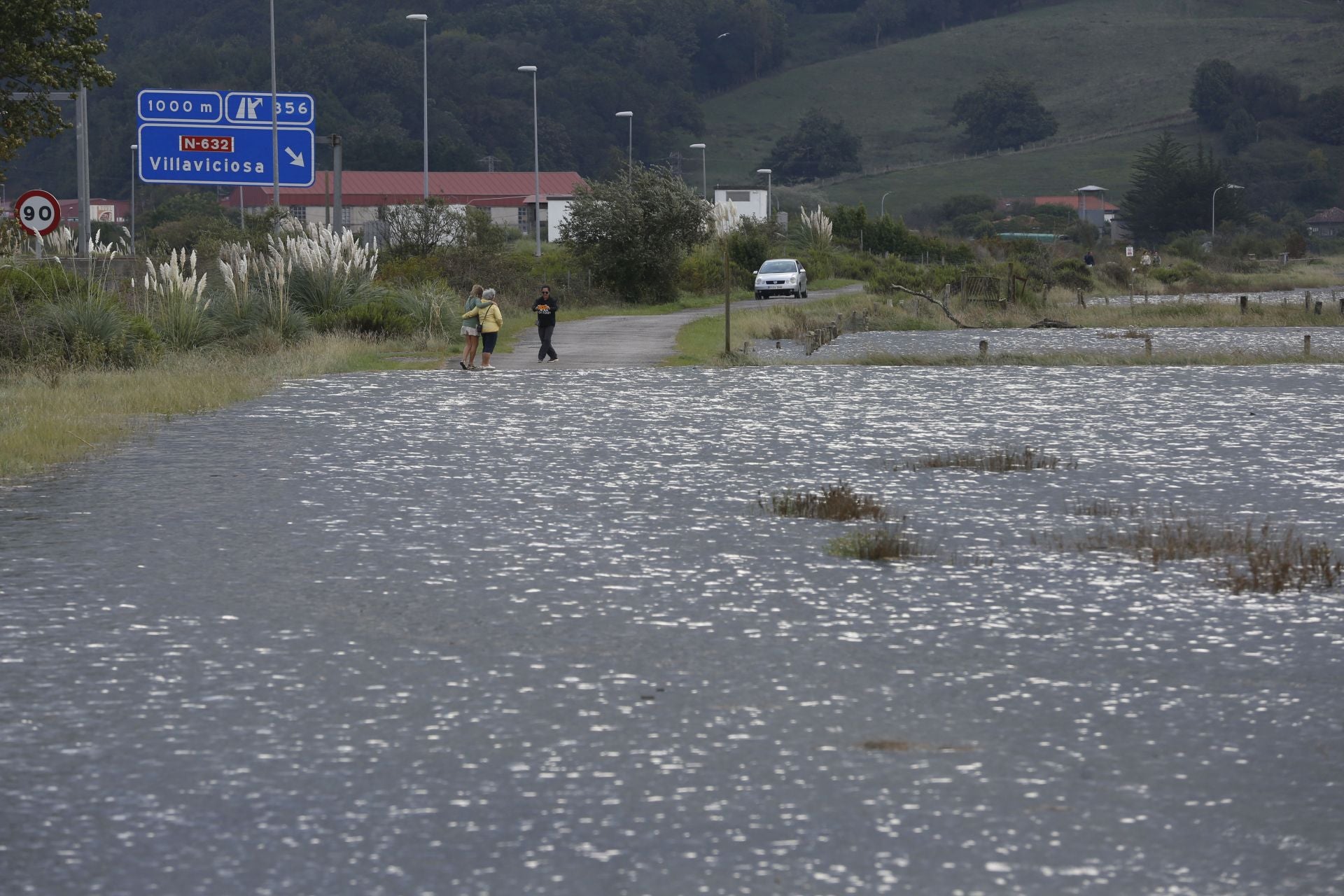 Las consecuencias de las mareas vivas en Asturias: inundaciones y fuerte oleaje