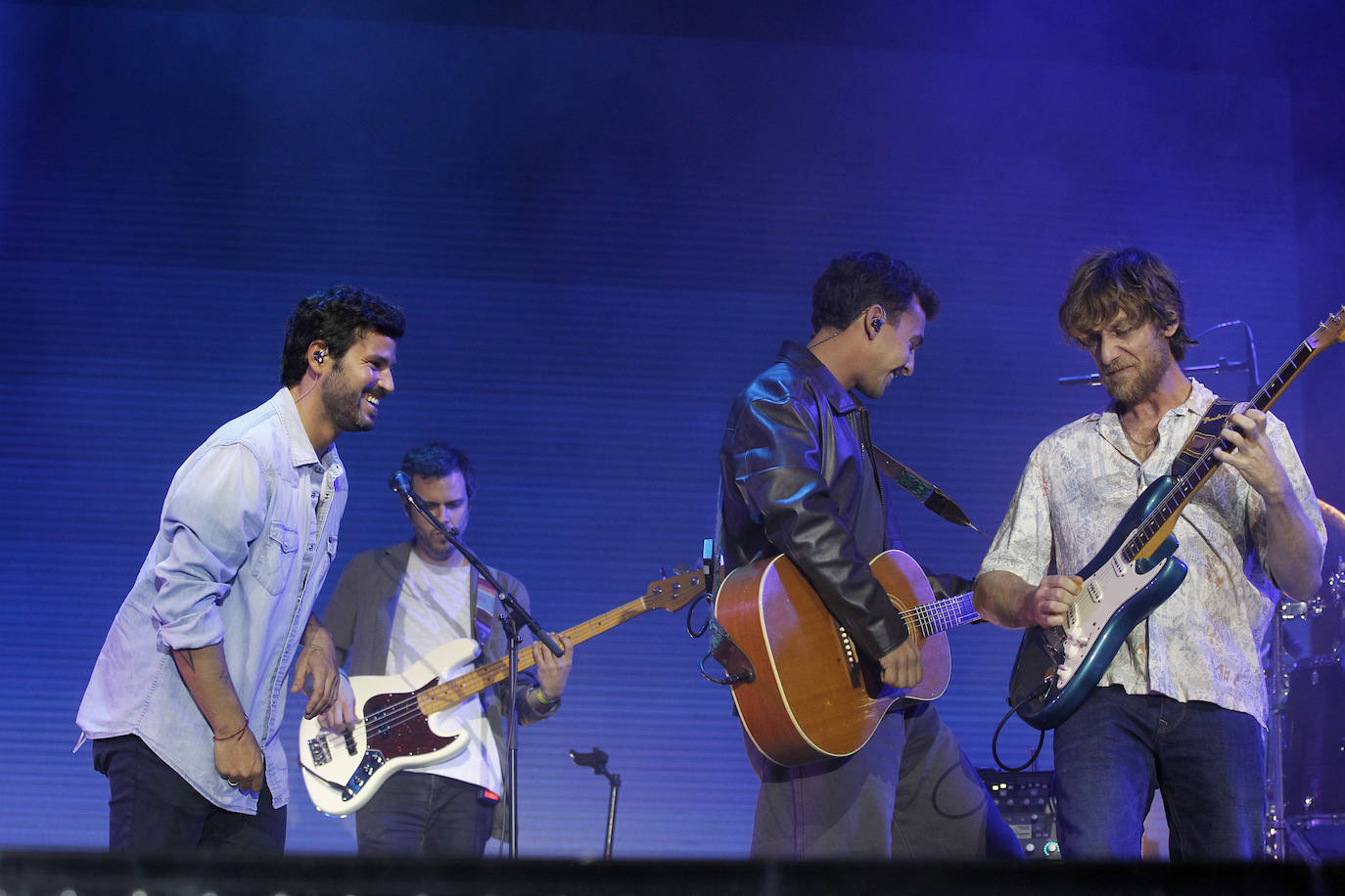 Taburete anima el recinto de La Ería