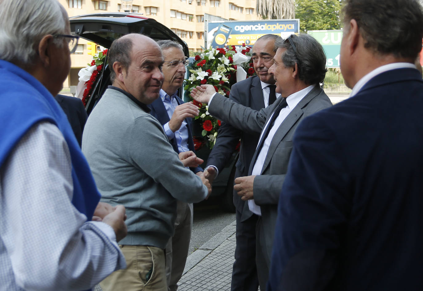 Multitudinaria despedida a Luis Torres, presidente de la Cocina Económica