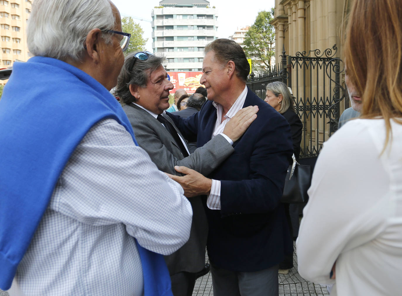 Multitudinaria despedida a Luis Torres, presidente de la Cocina Económica