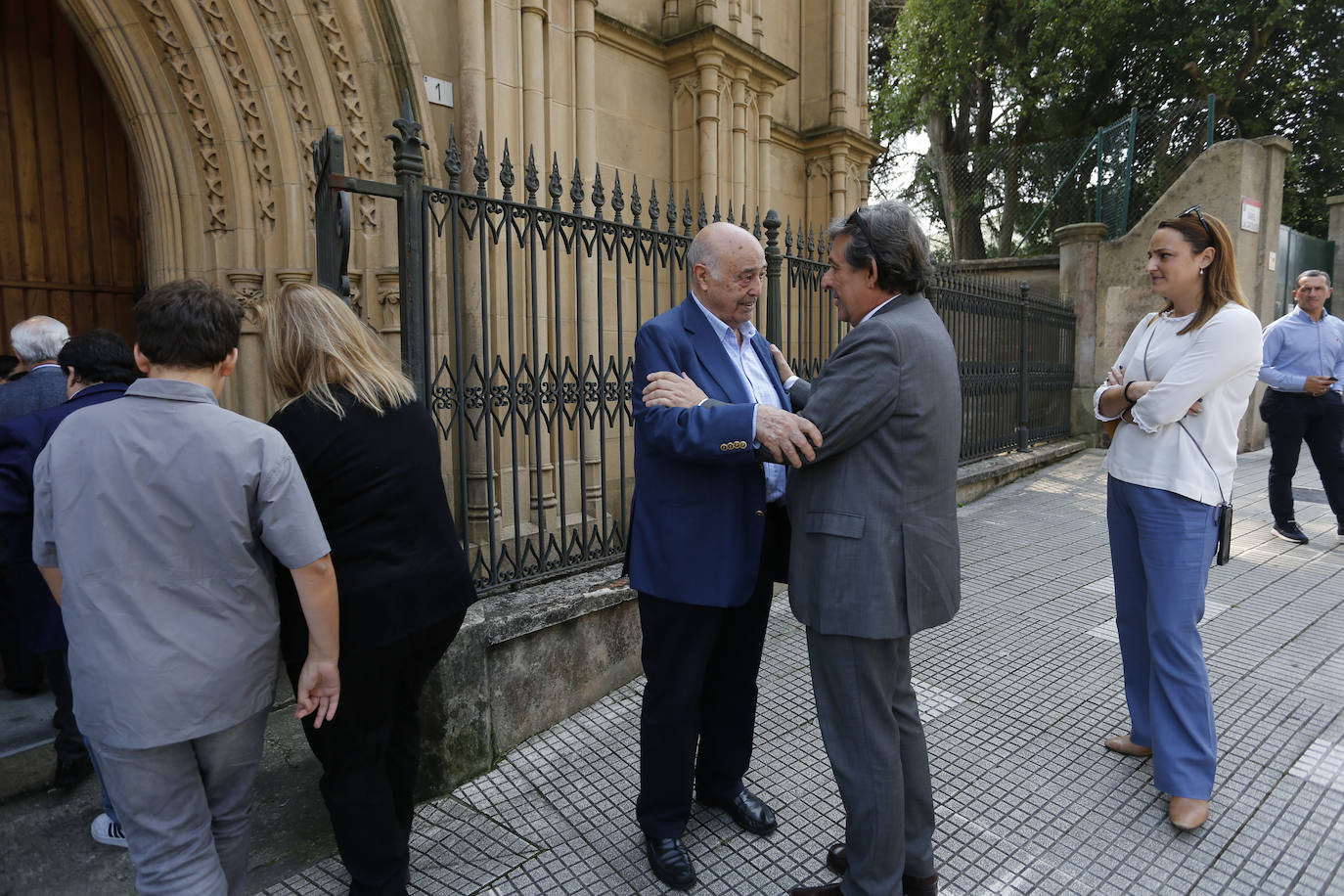 Multitudinaria despedida a Luis Torres, presidente de la Cocina Económica