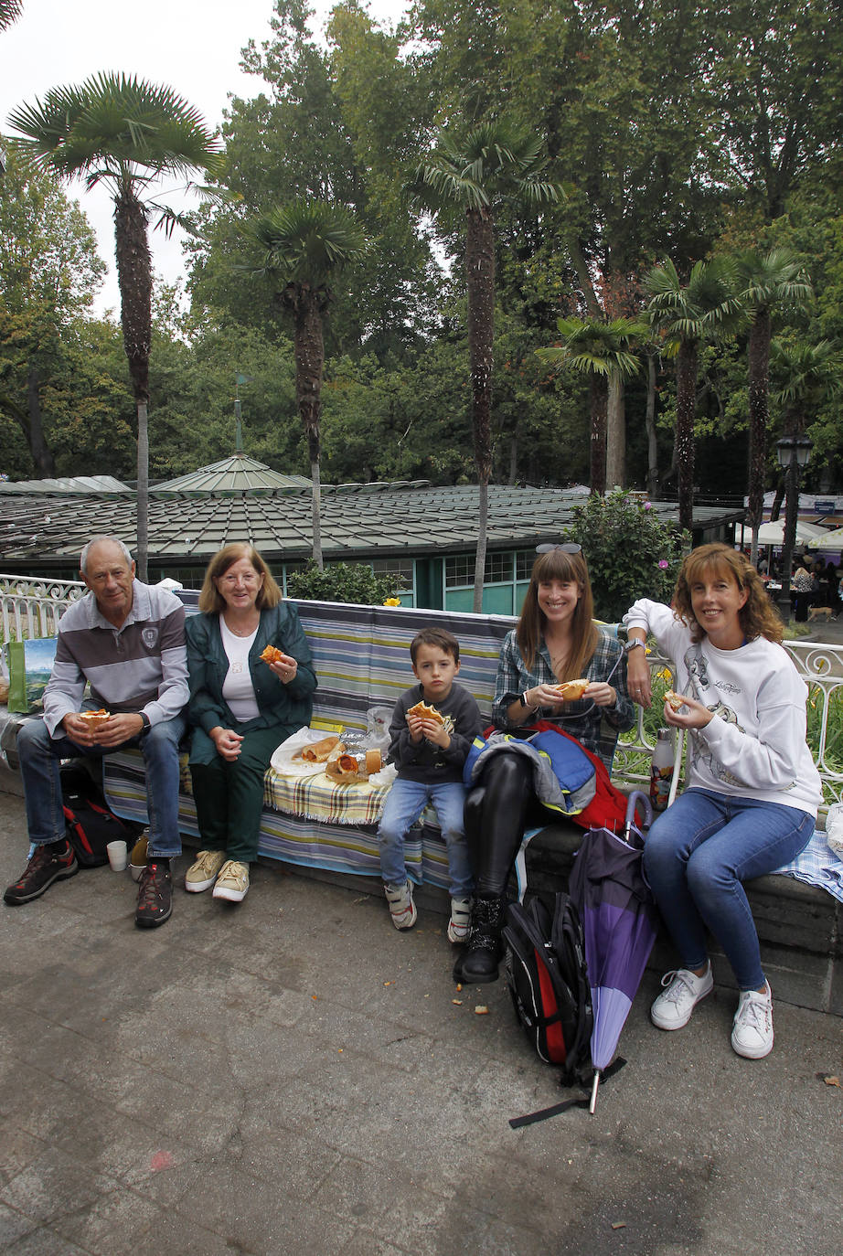 Reparto del bollo en Oviedo