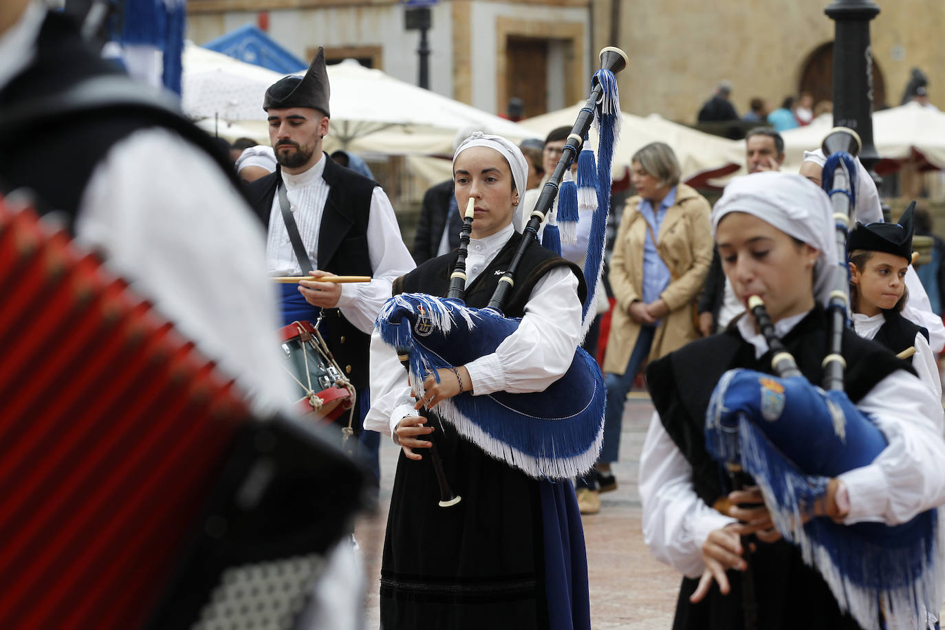 Reparto del bollo en Oviedo