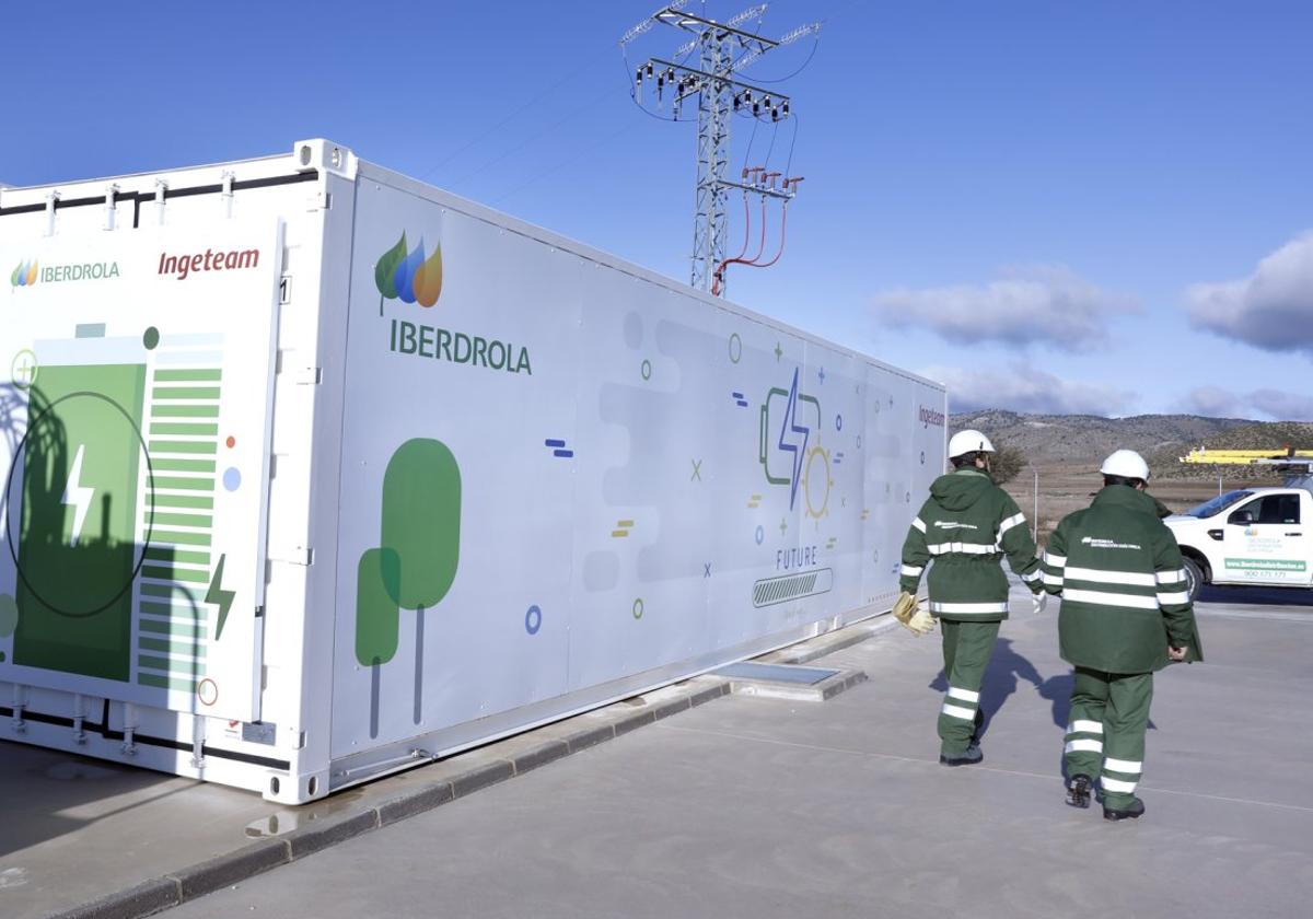 Uno de los primeros contenedores de baterías que instaló Iberdrola.