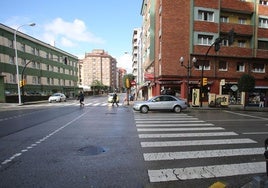 Cruce de de la avenida Pablo Iglesias con la calle Ramón y Cajal de Gijón.