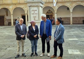 Por la izquierda, el Vicerrector de Estudiantes, Alfonso López Muñoz, la consejera de Salud, Concepción Saavedra; el presidente de Galbán Lennart Koch y el investigador principal del proyecto Identificación de Vulnerabilidades epigenómicas en el contexto de la leucemia infoblástica aguda infantil, Juan Ramón Tejedor.