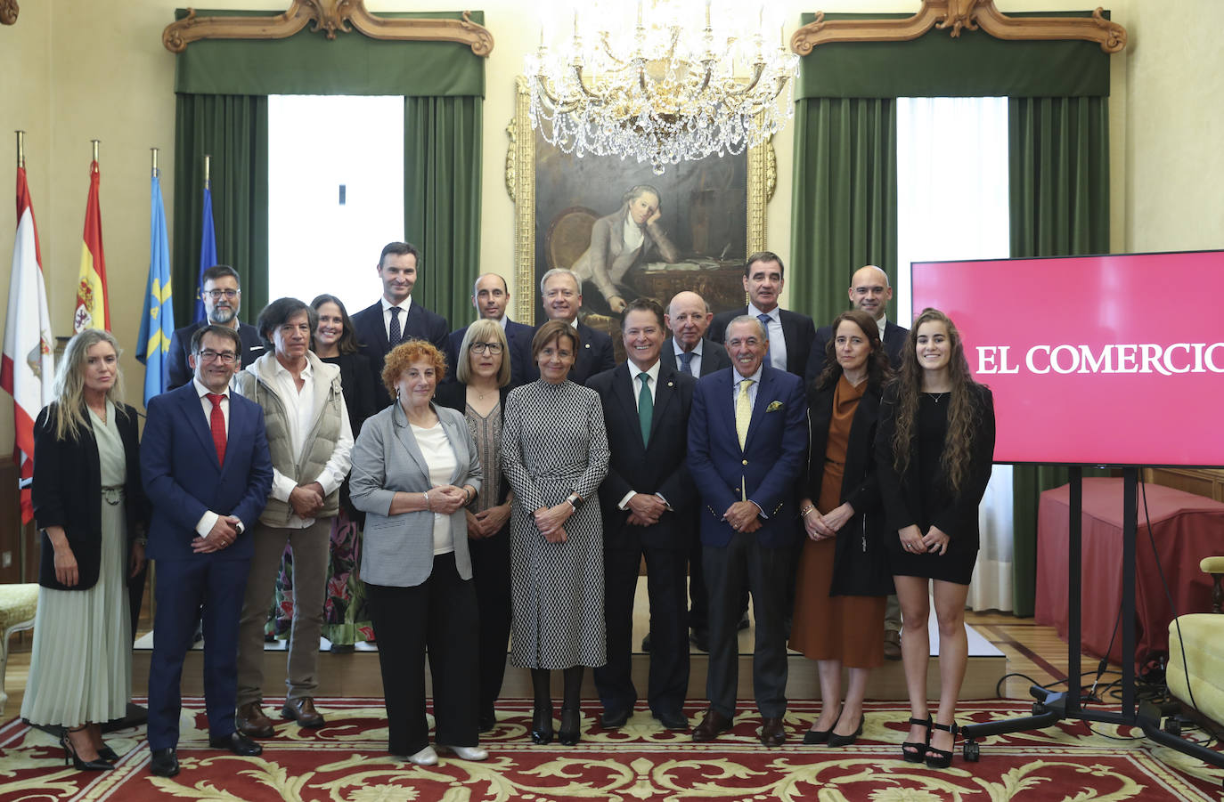 El Ayuntamiento de Gijón recibe a los galardonados con los Premios de EL COMERCIO, en imágenes