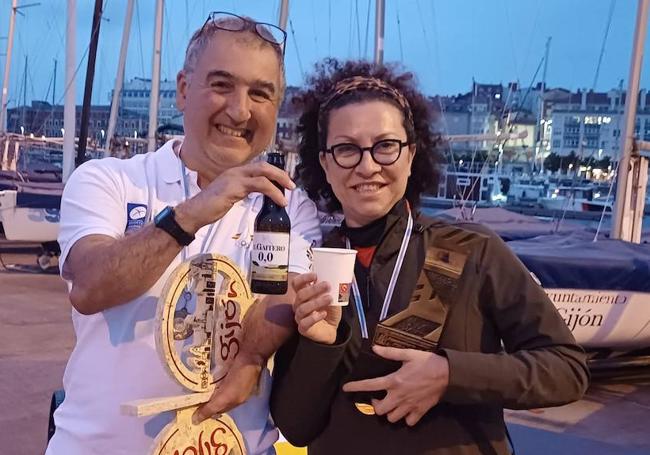 Los ganadores del Campenato de Asturias, con sus premios.