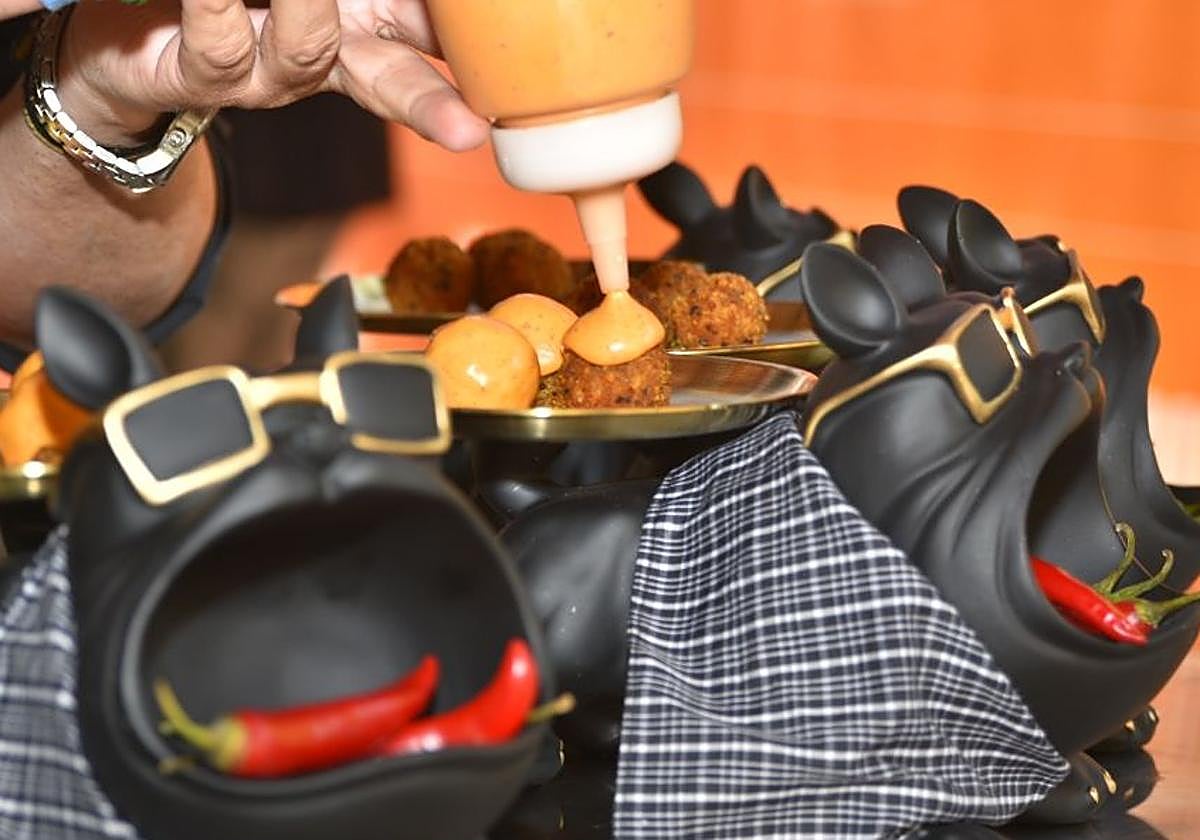 Presentación del restaurante Martina de sus patatas bravas, que se alzaron con el título de mejores del mundo.