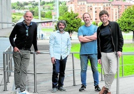 Gerardo González, José Manuel Tejedor, Richard García y Kike Dembinsky, en el Complejo Deportivo Avilés.