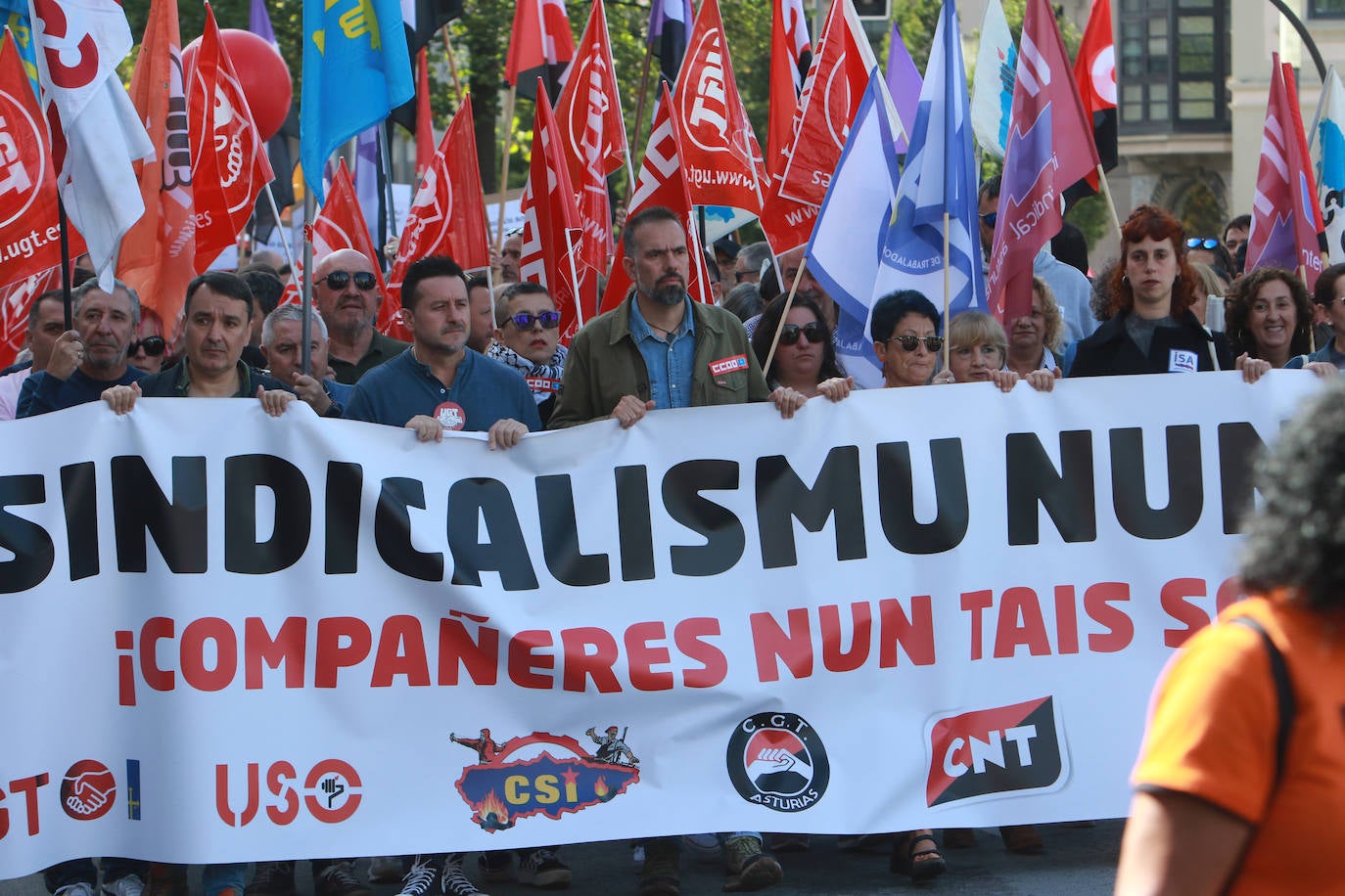 Marcha de apoyo del sindicalismo en Gijón a &#039;Los seis de la Suiza&#039;