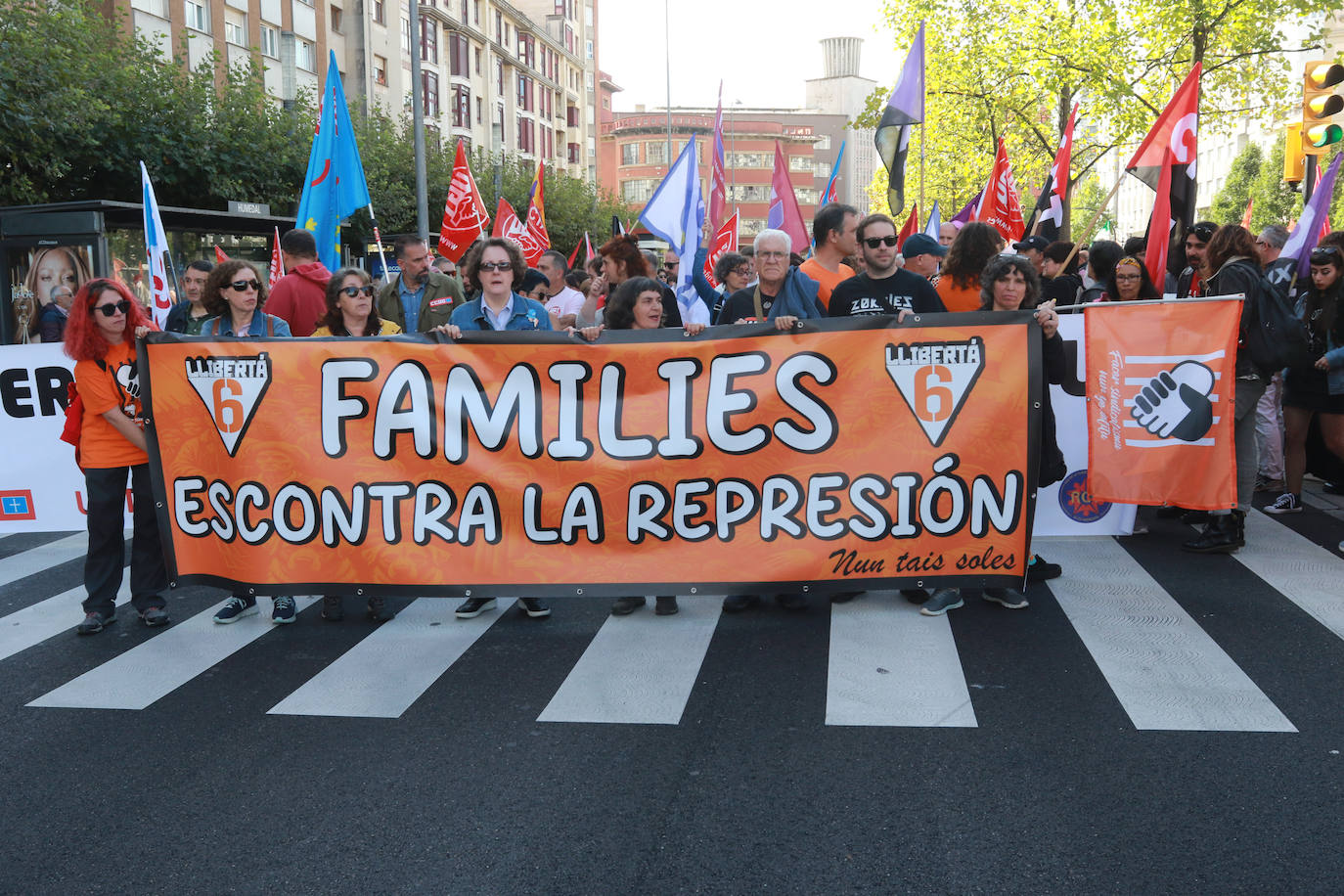 Marcha de apoyo del sindicalismo en Gijón a &#039;Los seis de la Suiza&#039;