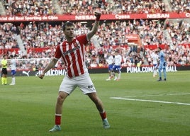 Guille Rosas celebra su gol ante la Mareona.