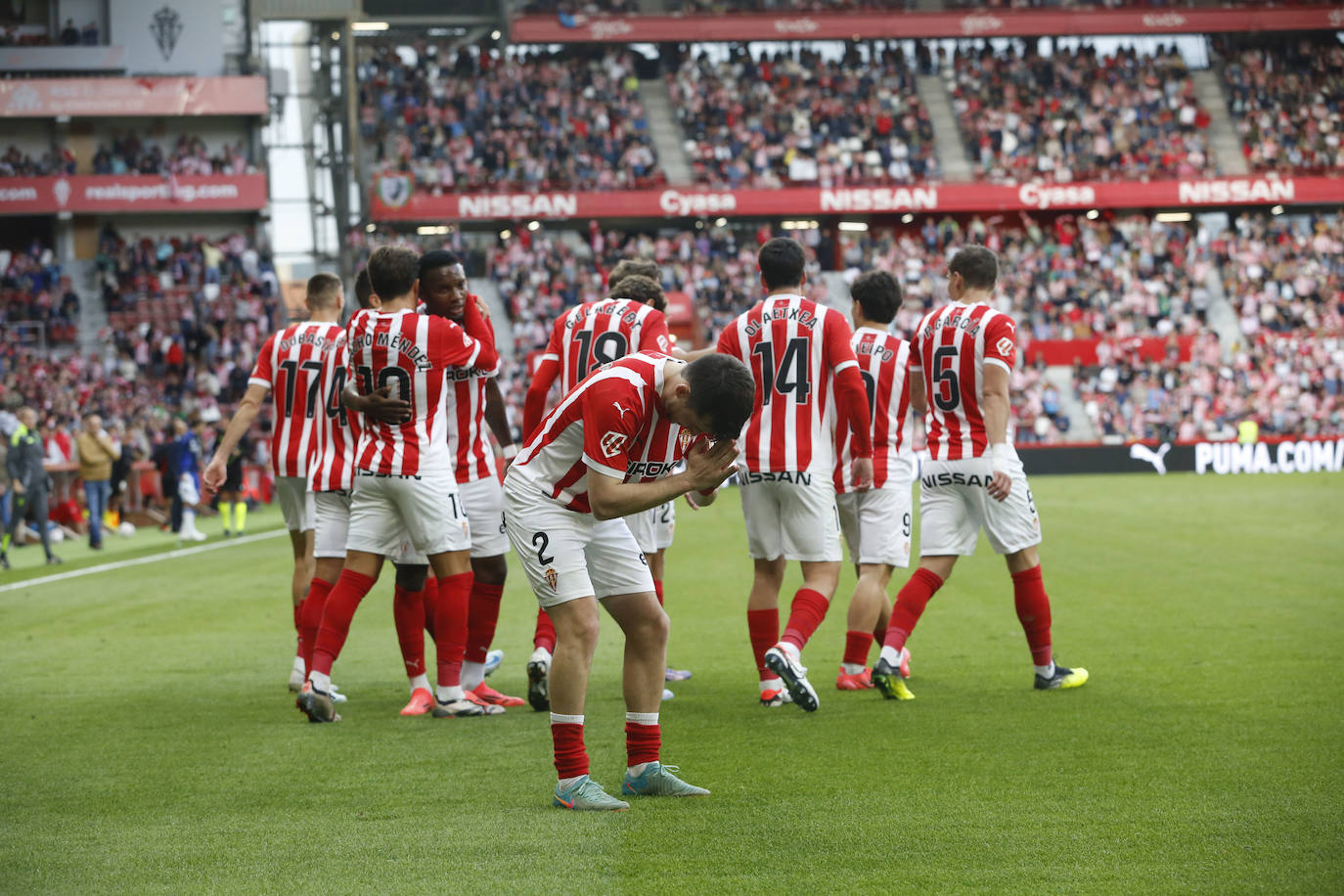 Las mejores imágenes del Sporting de Gijón - Real Zaragoza