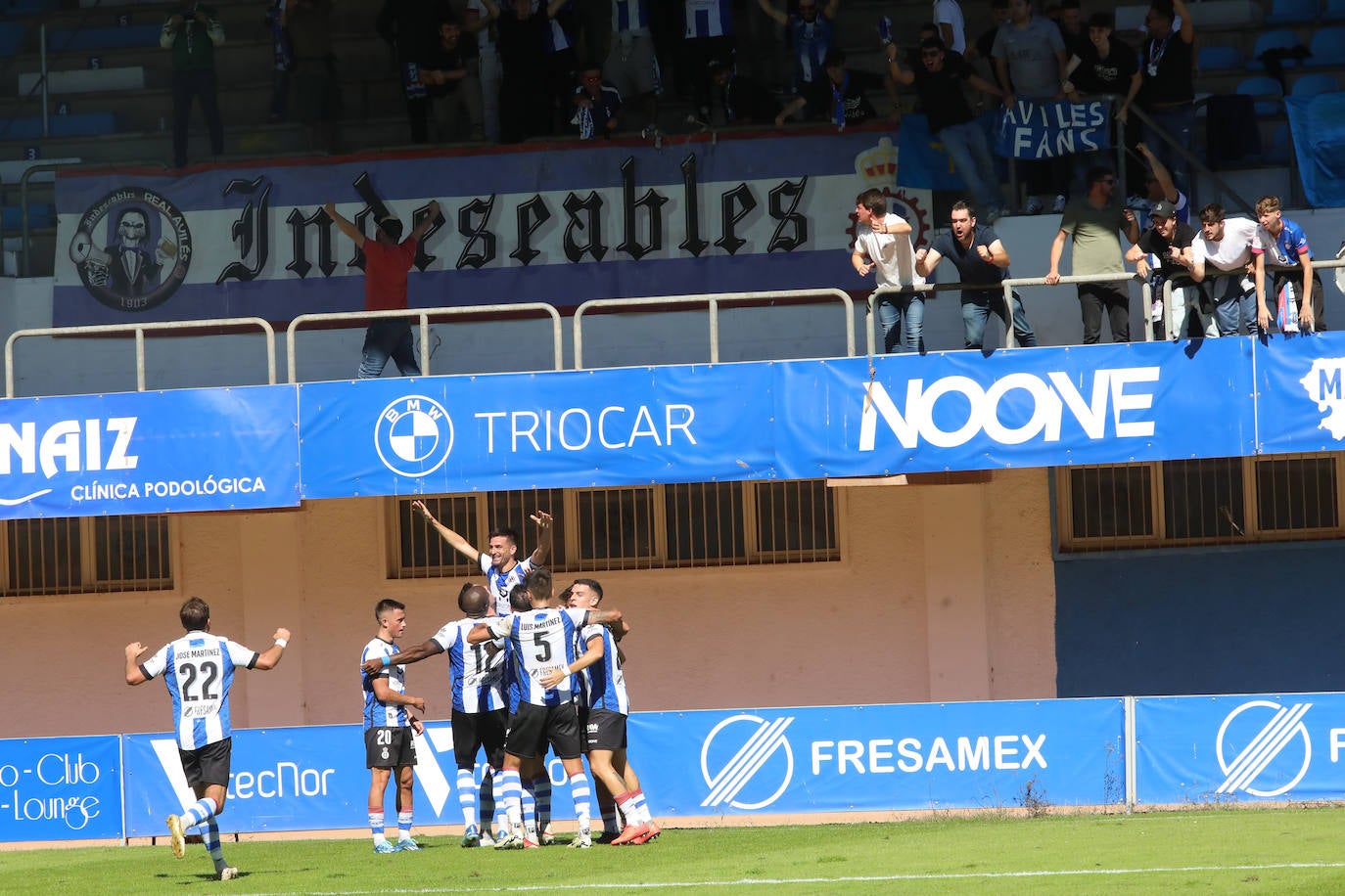 Las mejores imágenes del Real Avilés - Laredo