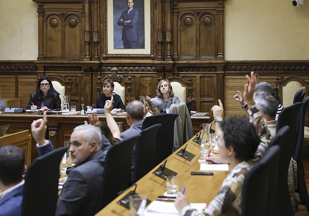 Pleno en el Ayuntamiento de Gijón esta mañana.