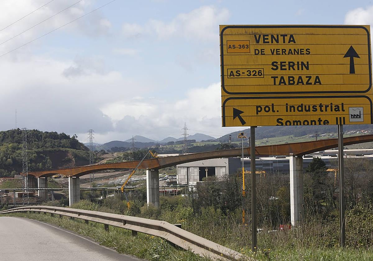 Polígono de Somonte, en Tremañes, donde ocurrió uno de los dos accidente laborales.