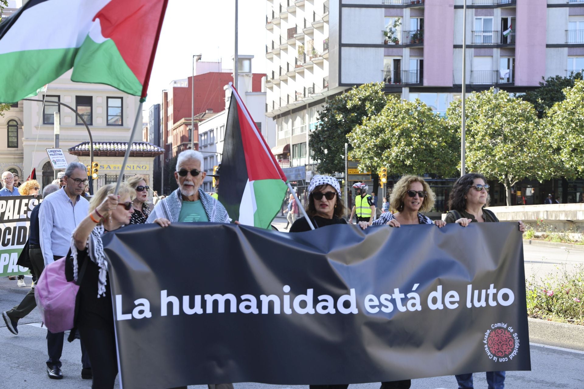 Más de un millar de personas se manifiesta en Gijón en apoyo a Palestina