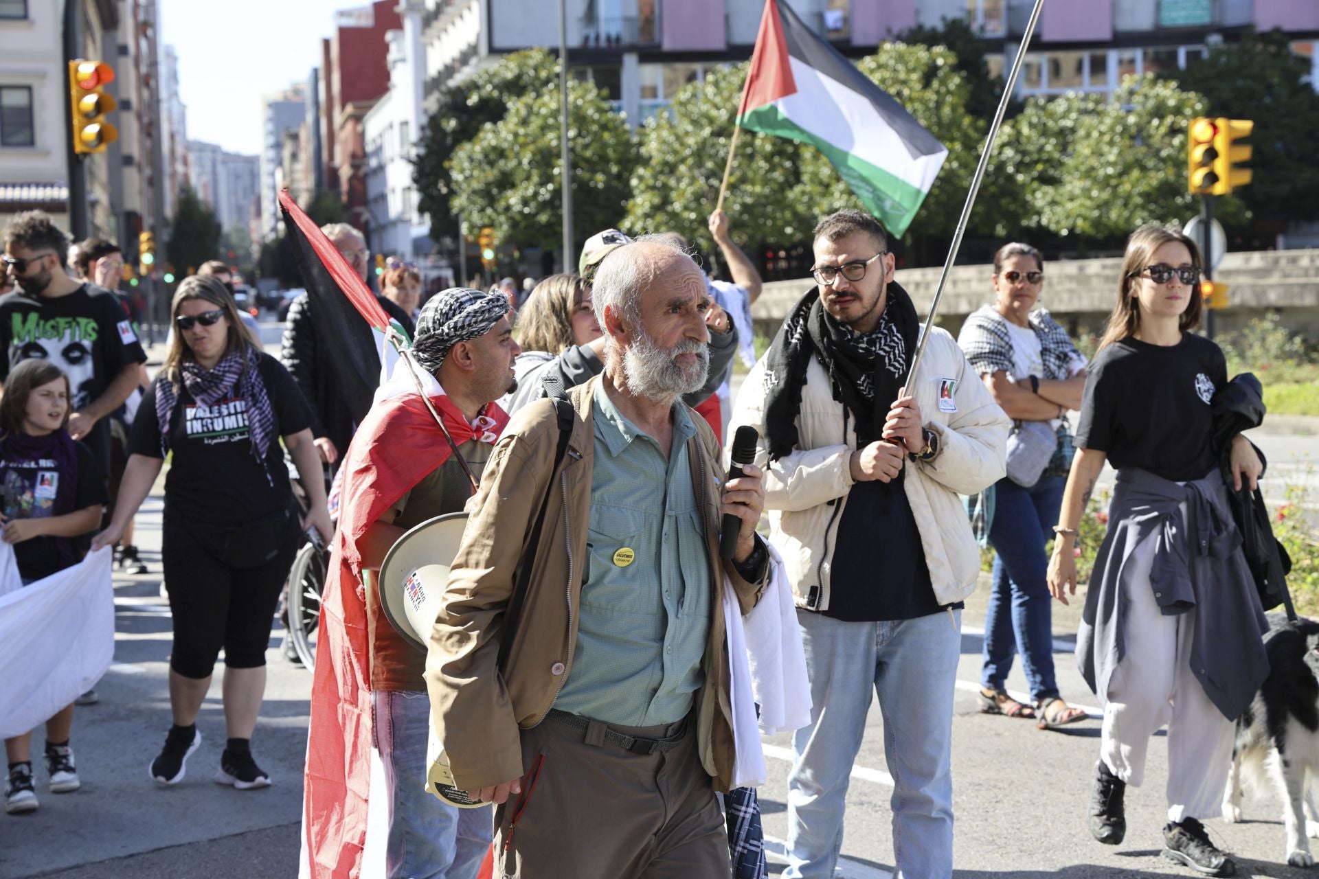 Más de un millar de personas se manifiesta en Gijón en apoyo a Palestina