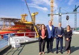 Silvia Prieto, directora del centro de empresas de Gijón; Álvaro Platero, presidente de Astilleros Gondán; Juan Pedro Badiola, director territorial Norte de CaixaBank, e Isabel Márquez, directora de Asset.