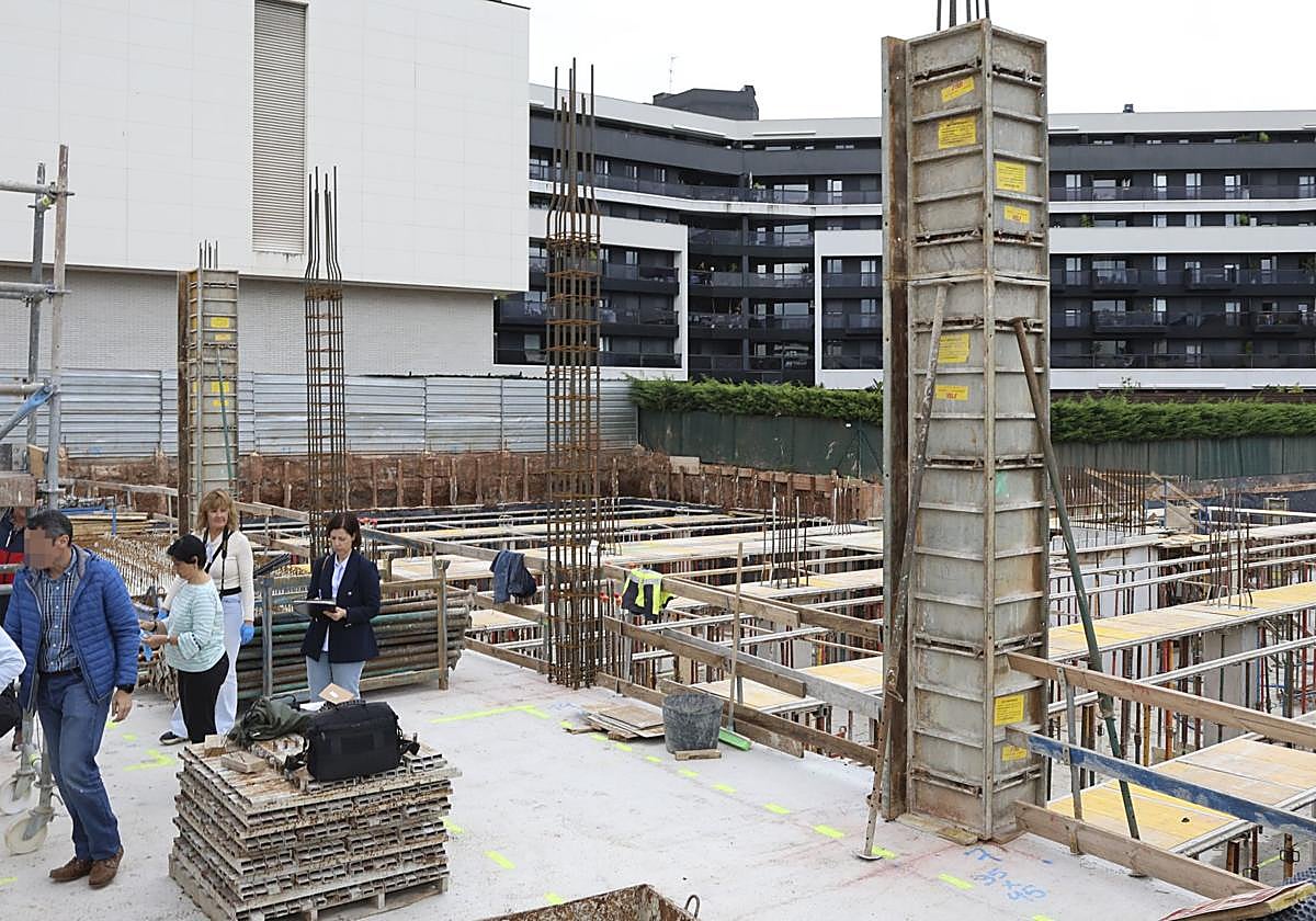 La obra en la que tuvo lugar el accidente mortal de Nuevo Roces el pasado martes.