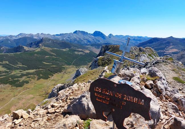 Cima de los Bígaros, techo de la sierra