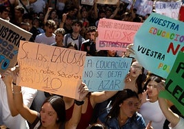 Huelga estudiantil en Murcia la pasada semana para exigir claridad sobre la PAU.