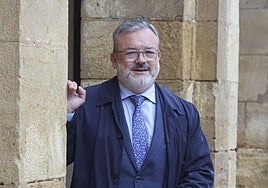 Alfredo García Quintana, en la plaza del Ayuntamiento.
