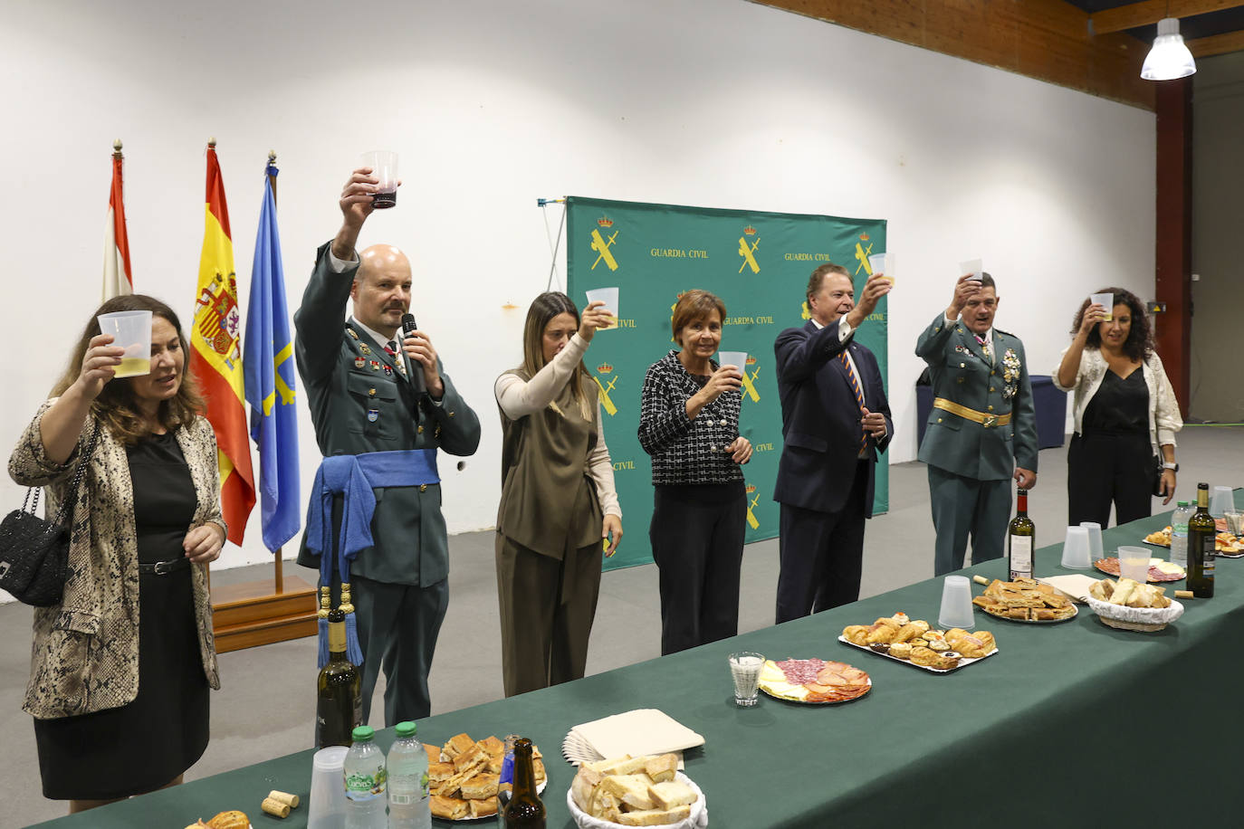 La Guardia Civil celebra el Día del Pilar en Gijón