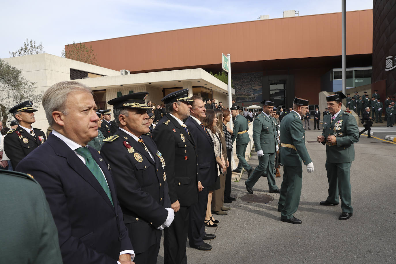 La Guardia Civil celebra el Día del Pilar en Gijón