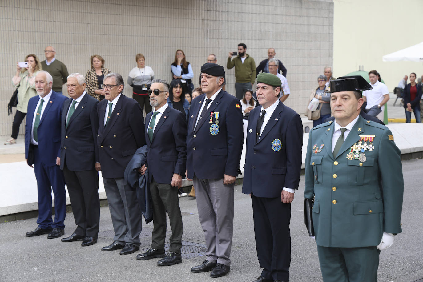 La Guardia Civil celebra el Día del Pilar en Gijón