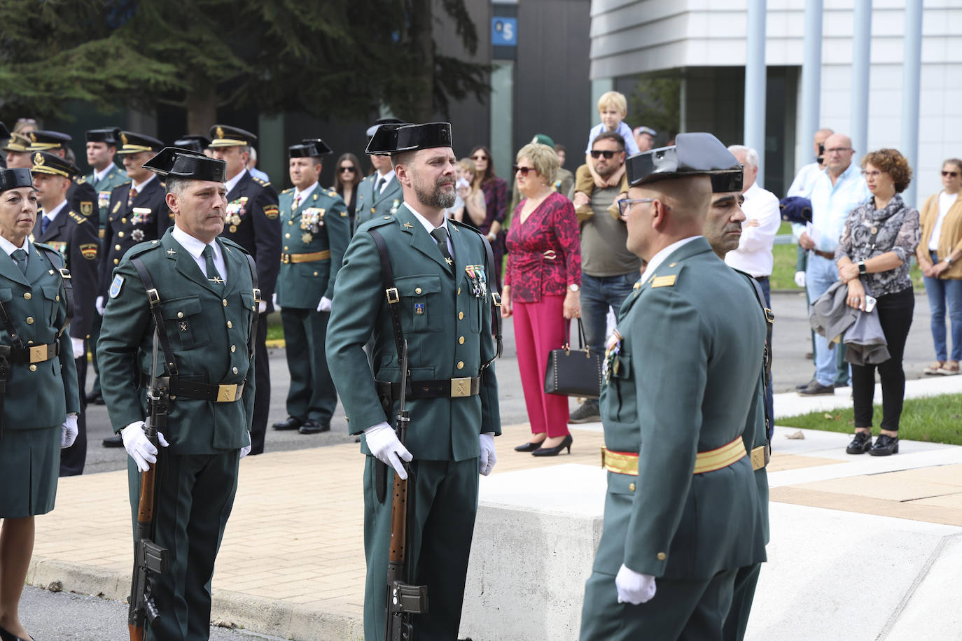 La Guardia Civil celebra el Día del Pilar en Gijón