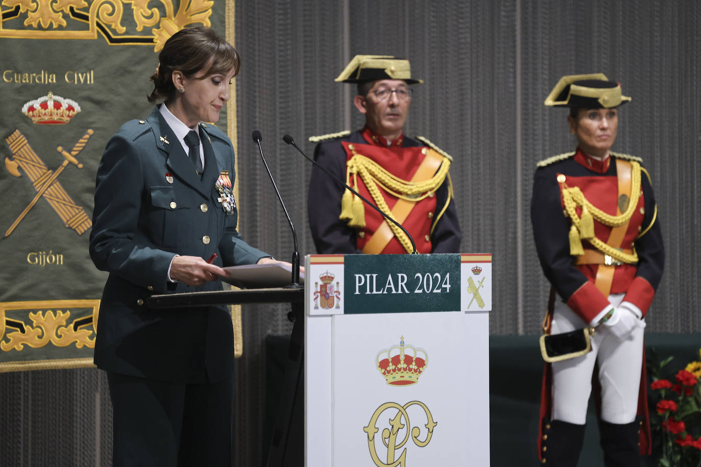 La Guardia Civil celebra el Día del Pilar en Gijón